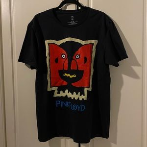 Volkswagen presents Pink Floyd tee